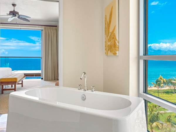 Luxurious 7-Bedroom Oceanfront Retreat in Maui